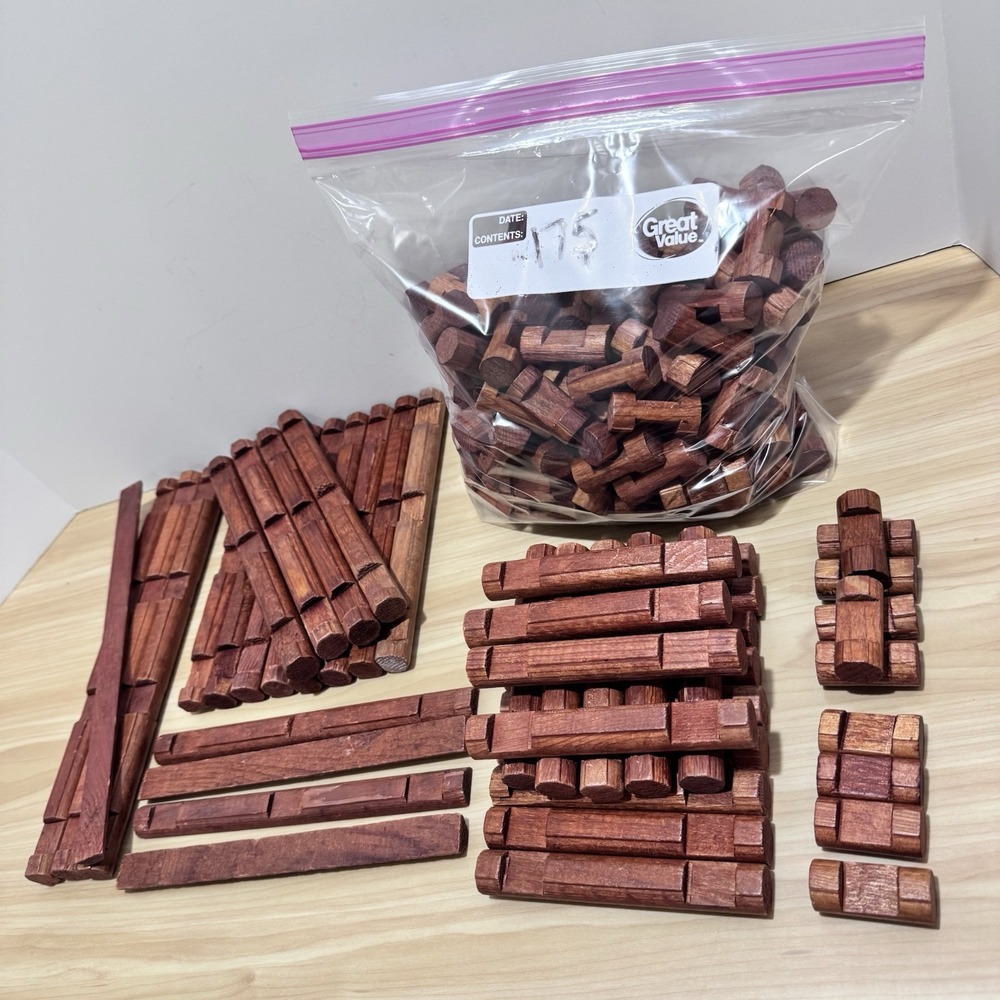 VTG LINCOLN LOGS Wooden Log Lot of 213 Pieces Interlocking Wooden Building Logs